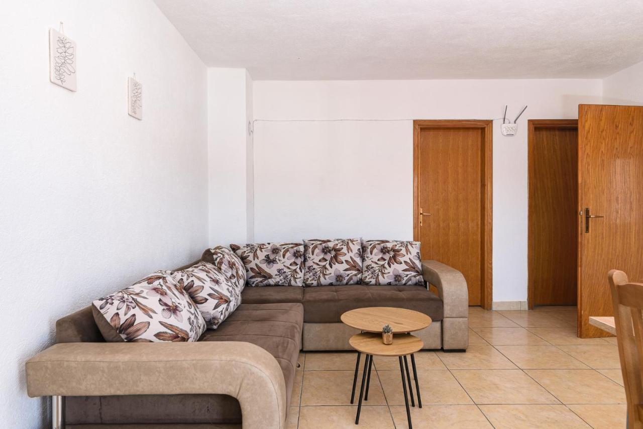 Apartment Planikovica Трогир Экстерьер фото